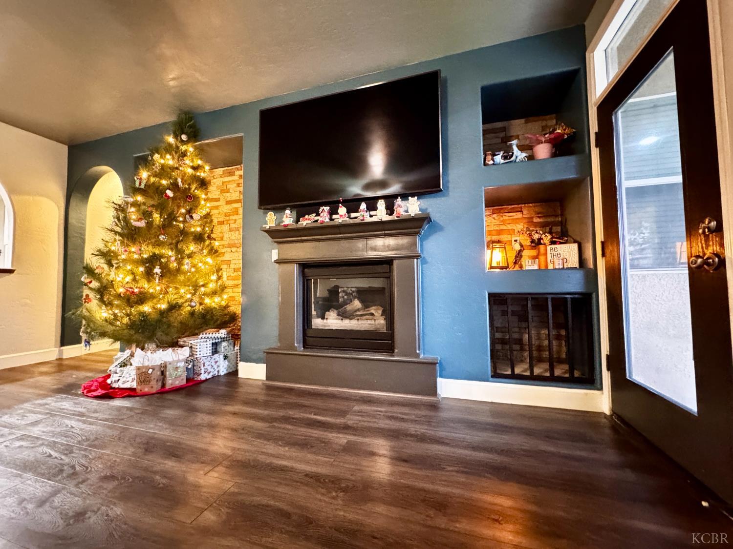 2945 W vine Ave, Visalia, CA 93291