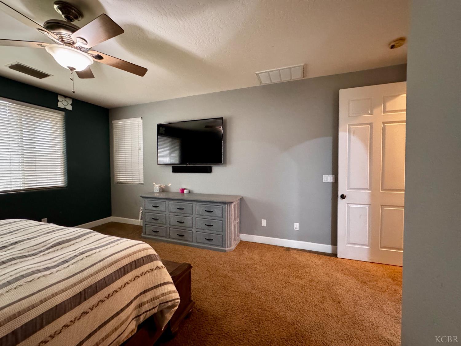 2945 W vine Ave, Visalia, CA 93291