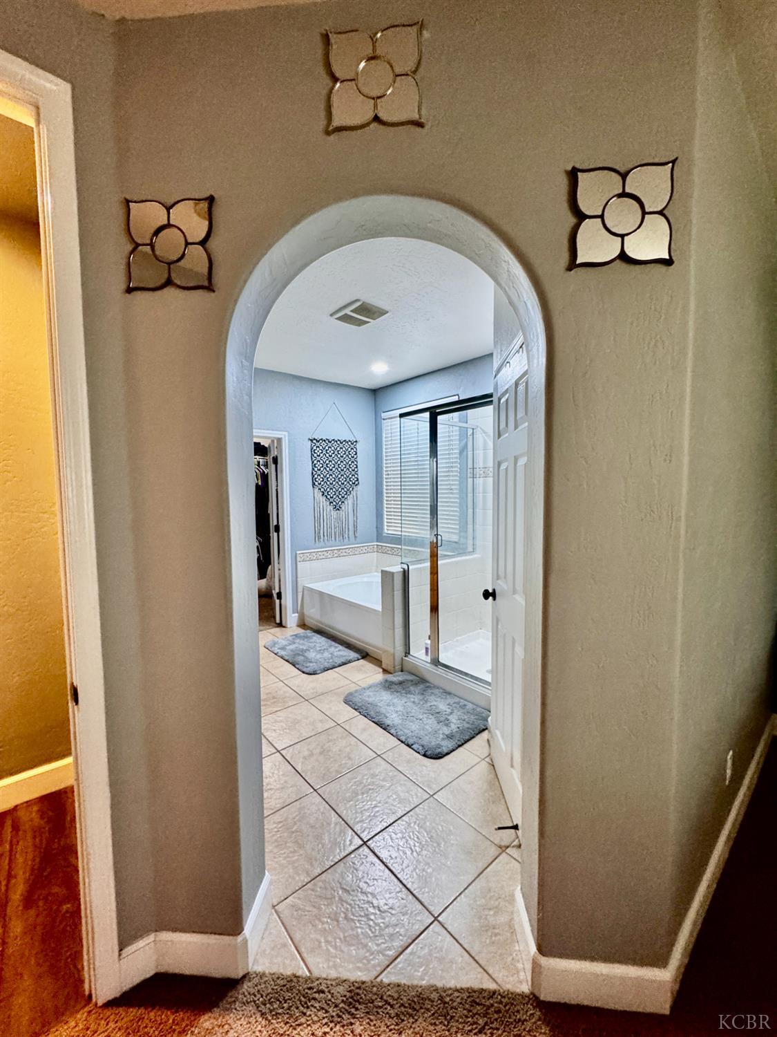 2945 W vine Ave, Visalia, CA 93291