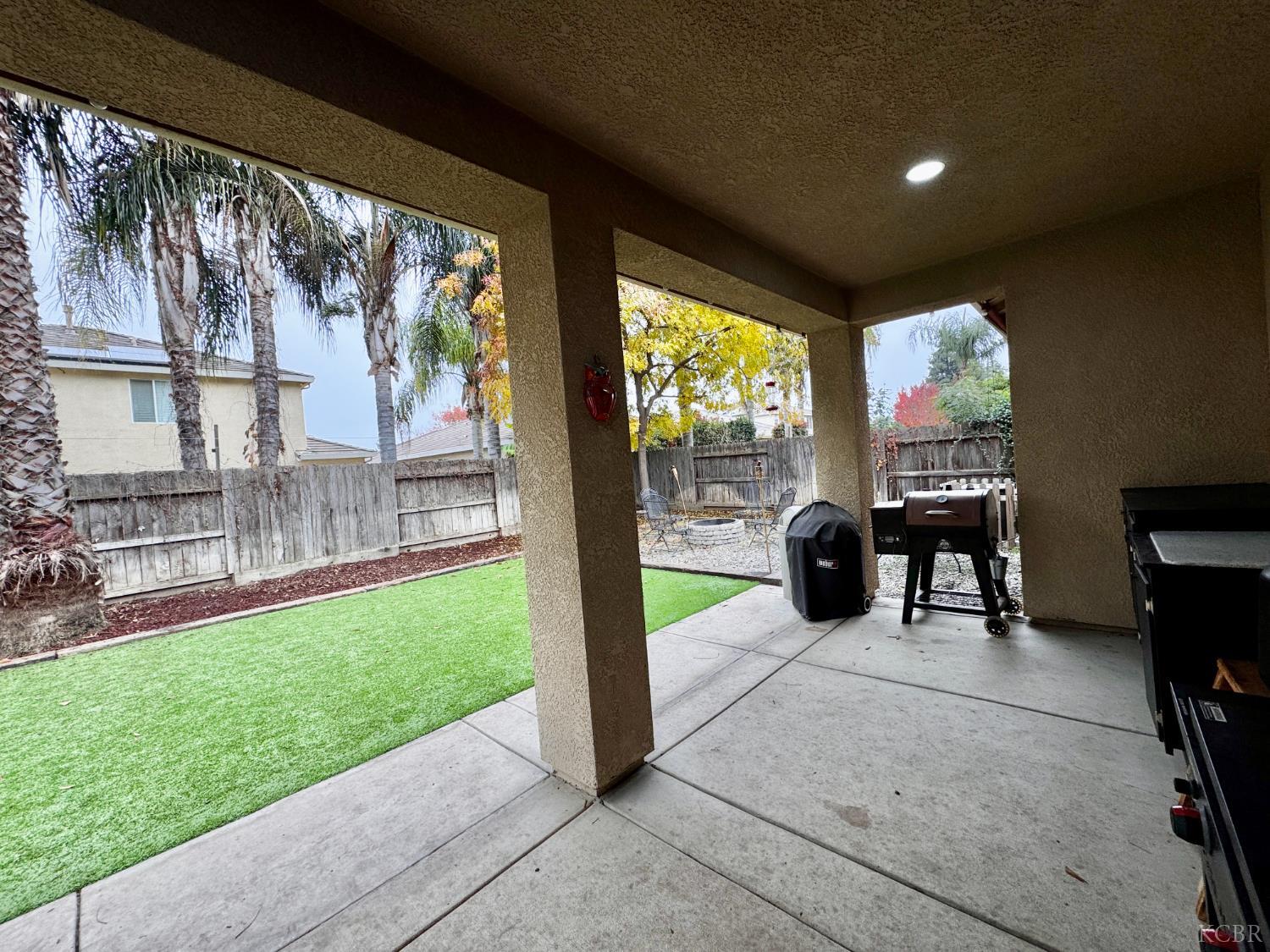 2945 W vine Ave, Visalia, CA 93291