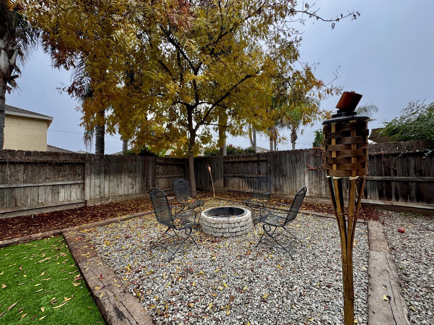 2945 W vine Ave, Visalia, CA 93291