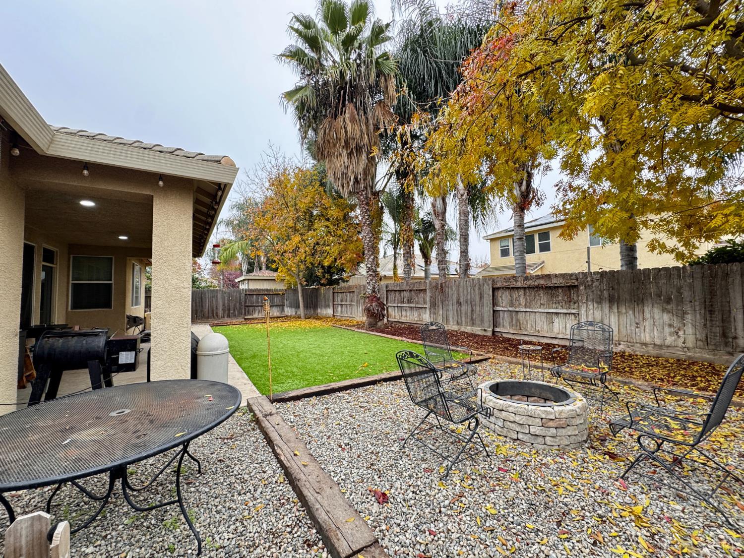 2945 W vine Ave, Visalia, CA 93291