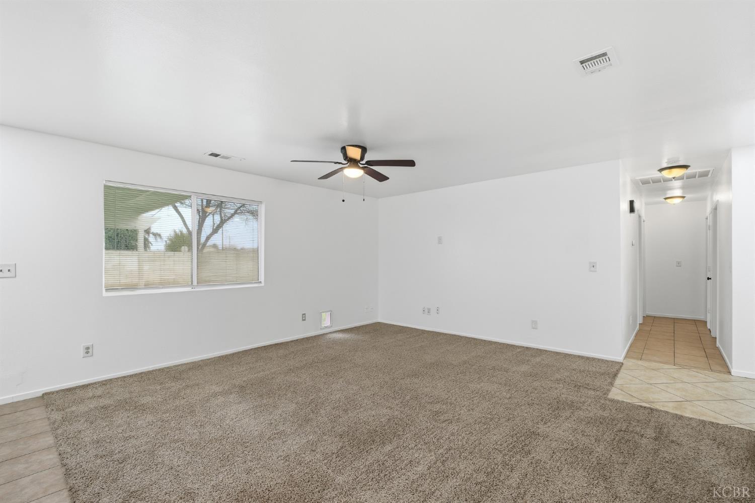 1300 Lark Cir, Hanford, CA 93230