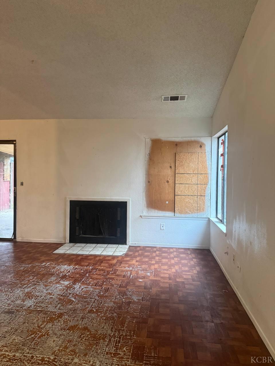 1644 N Tipton St, Visalia, CA 93292