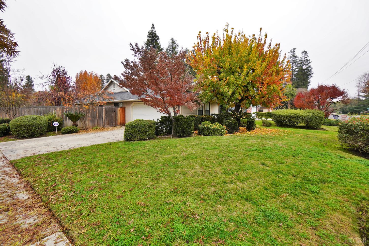 1230 W Sierra Ave W, Fresno, CA 93711