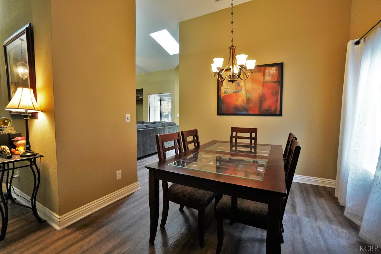 1230 W Sierra Ave W, Fresno, CA 93711