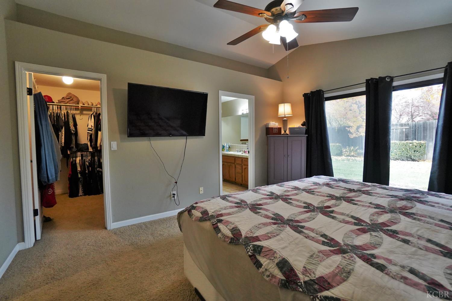 1230 W Sierra Ave W, Fresno, CA 93711