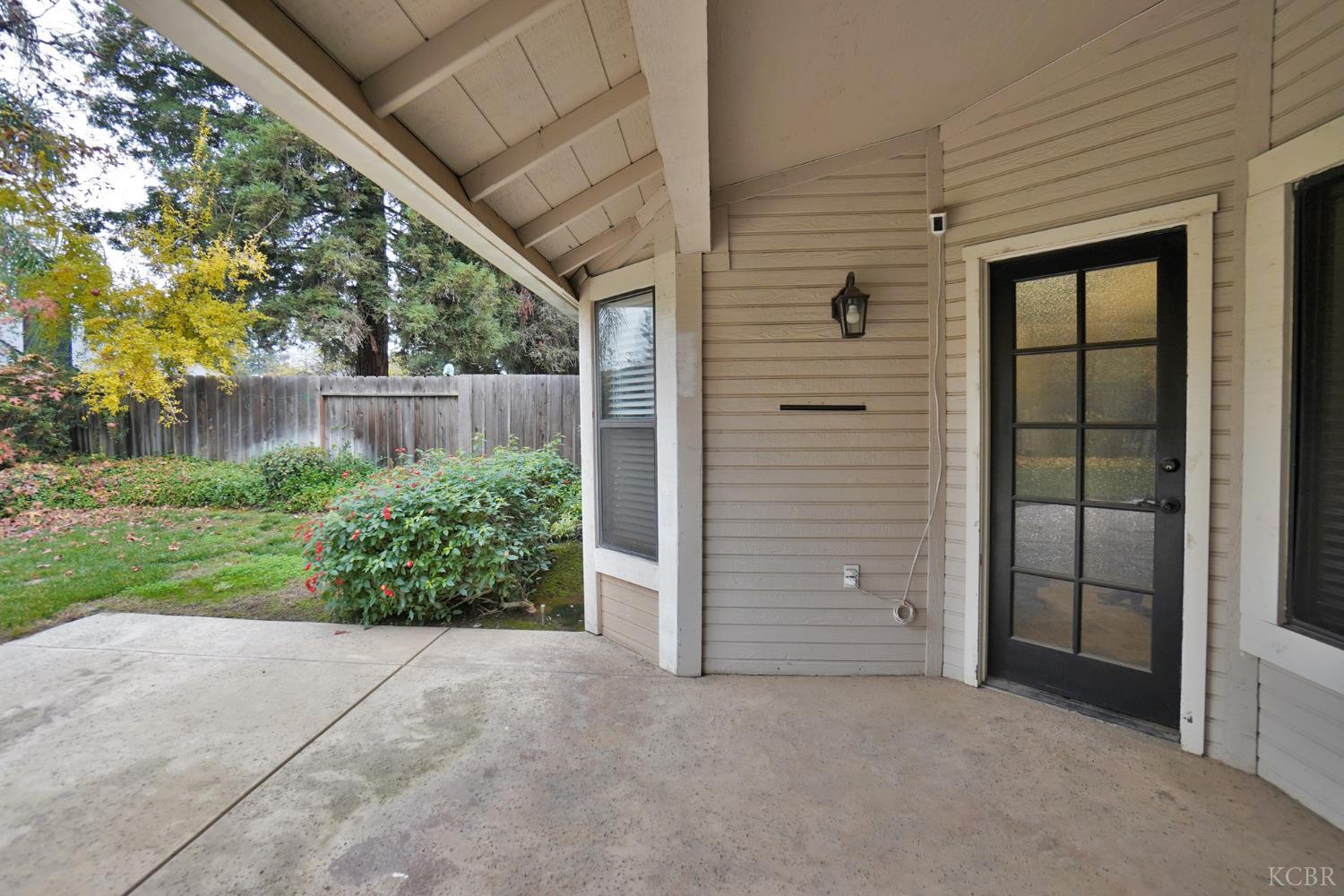 1230 W Sierra Ave W, Fresno, CA 93711