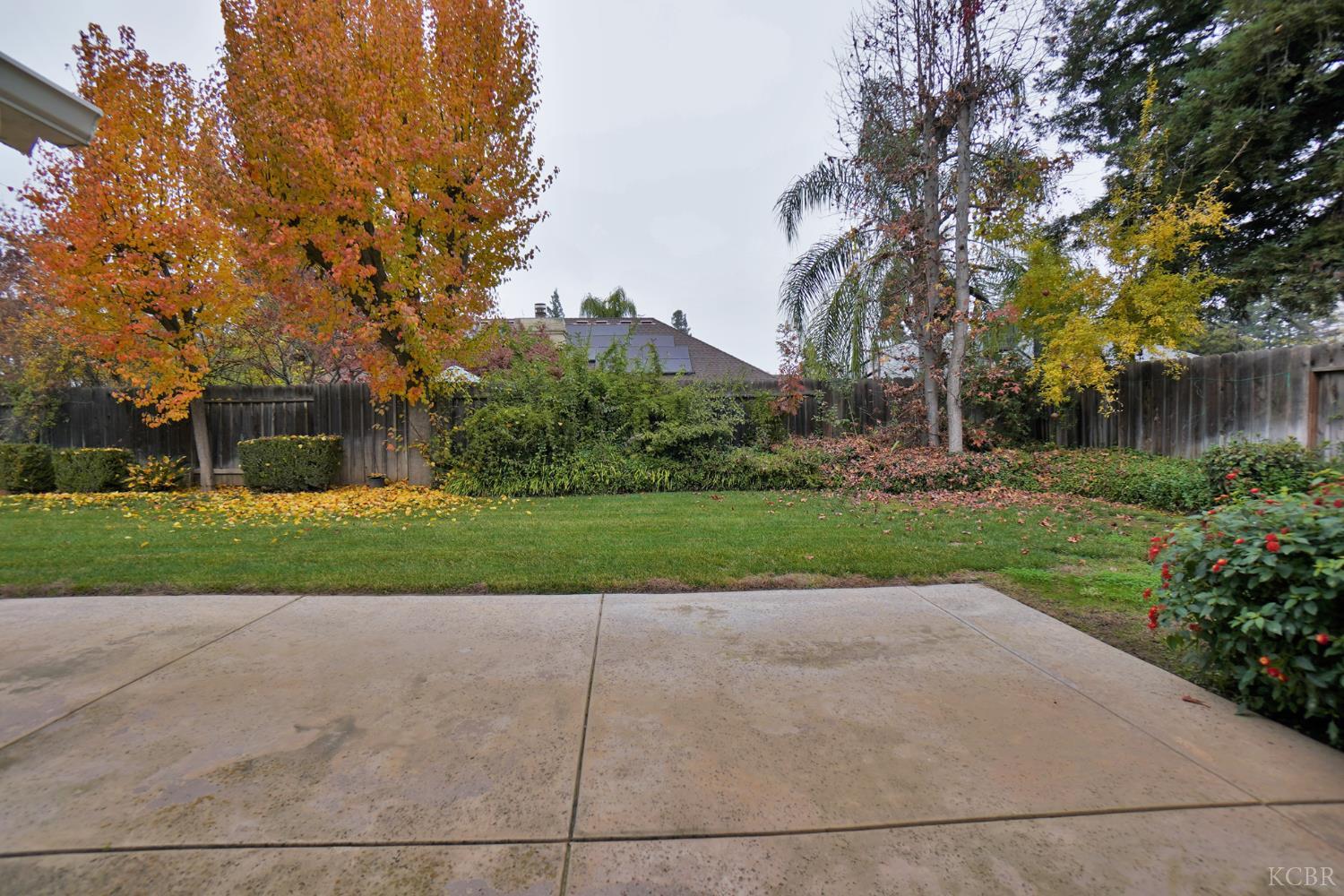 1230 W Sierra Ave W, Fresno, CA 93711