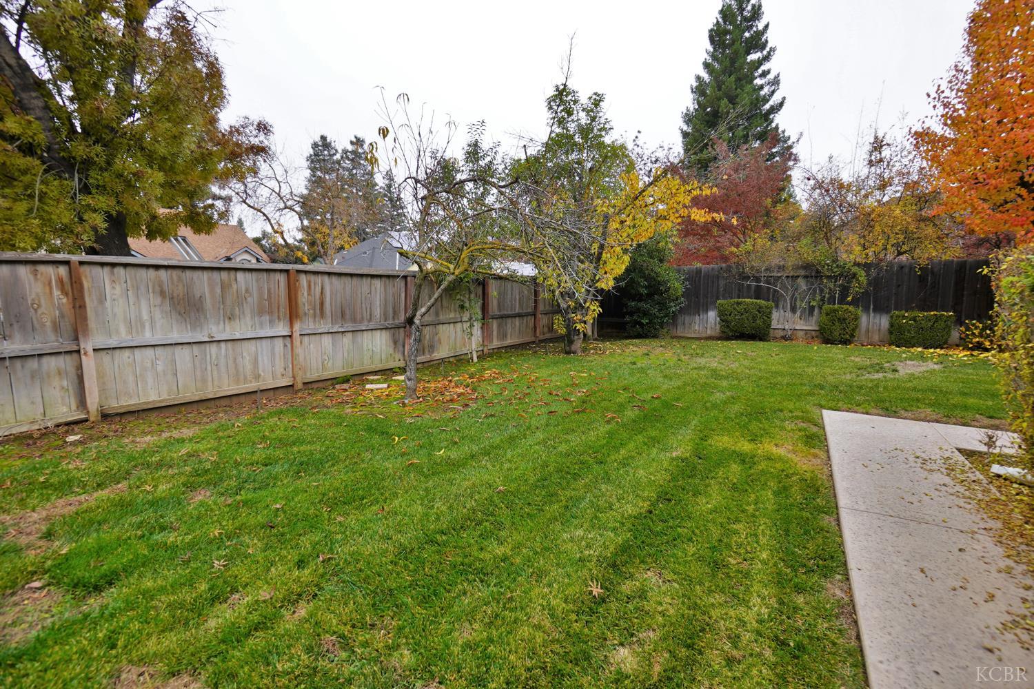 1230 W Sierra Ave W, Fresno, CA 93711