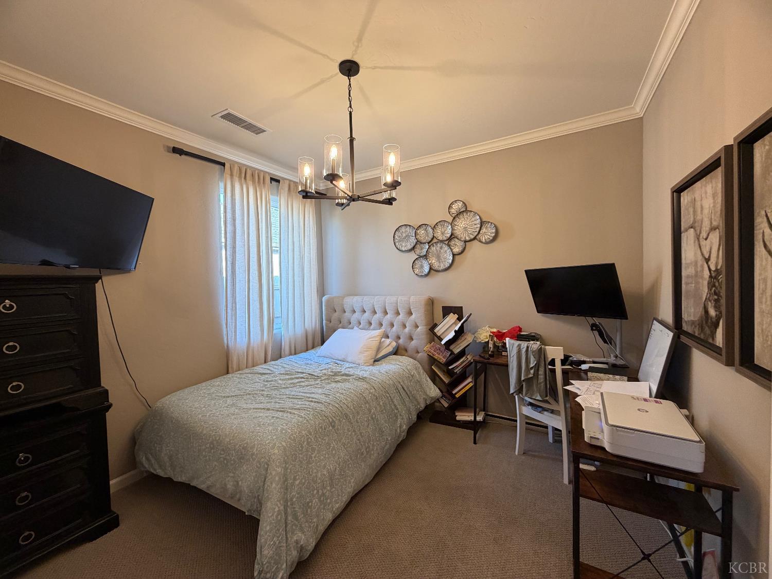 2215 Madeline Dr, Hanford, CA 93230