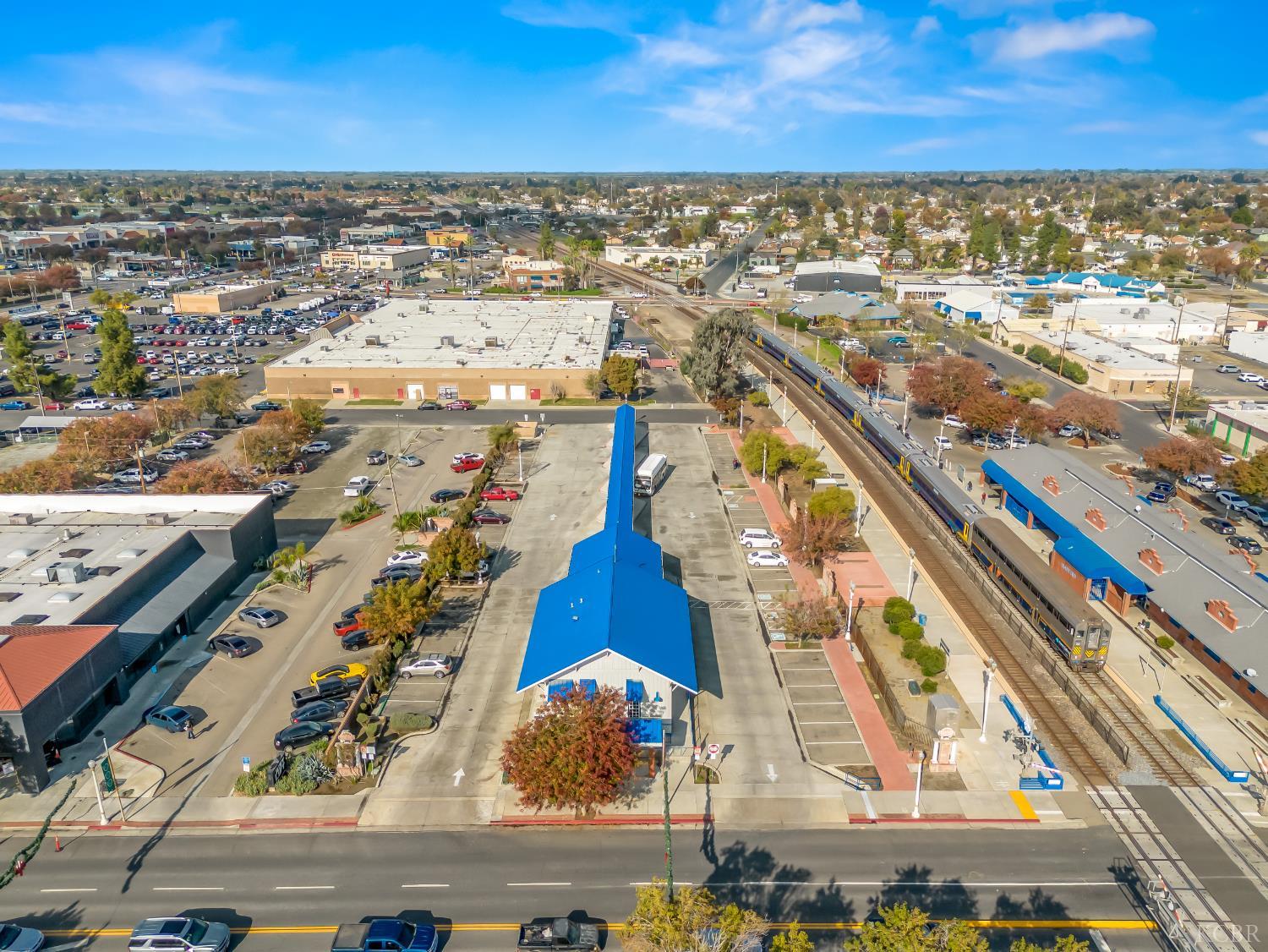 504 W 7th, Hanford, CA 93230