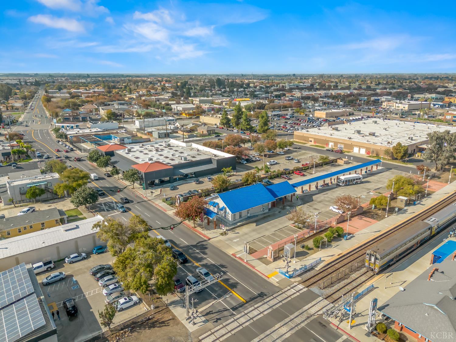 504 W 7th, Hanford, CA 93230