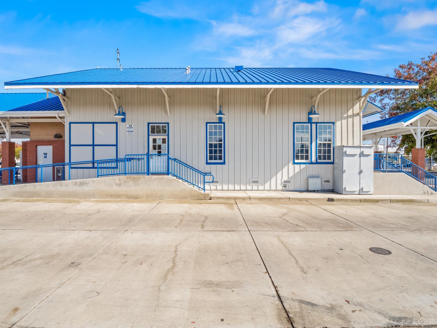 504 W 7th, Hanford, CA 93230