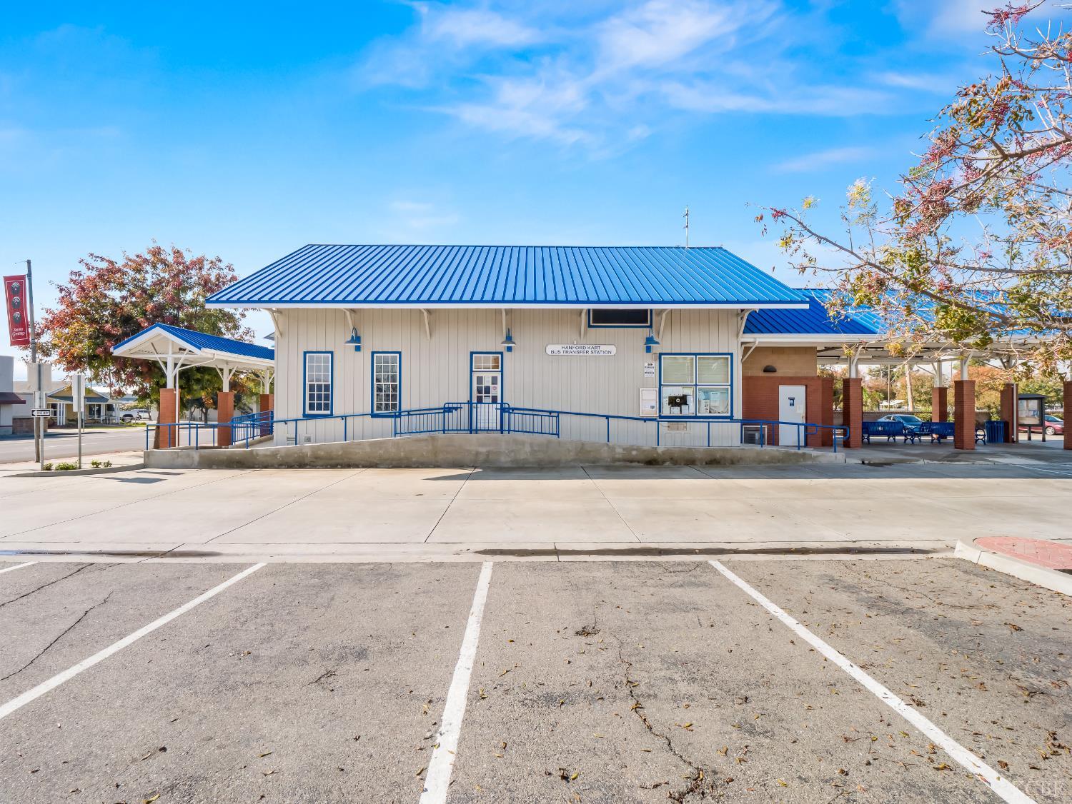 504 W 7th, Hanford, CA 93230