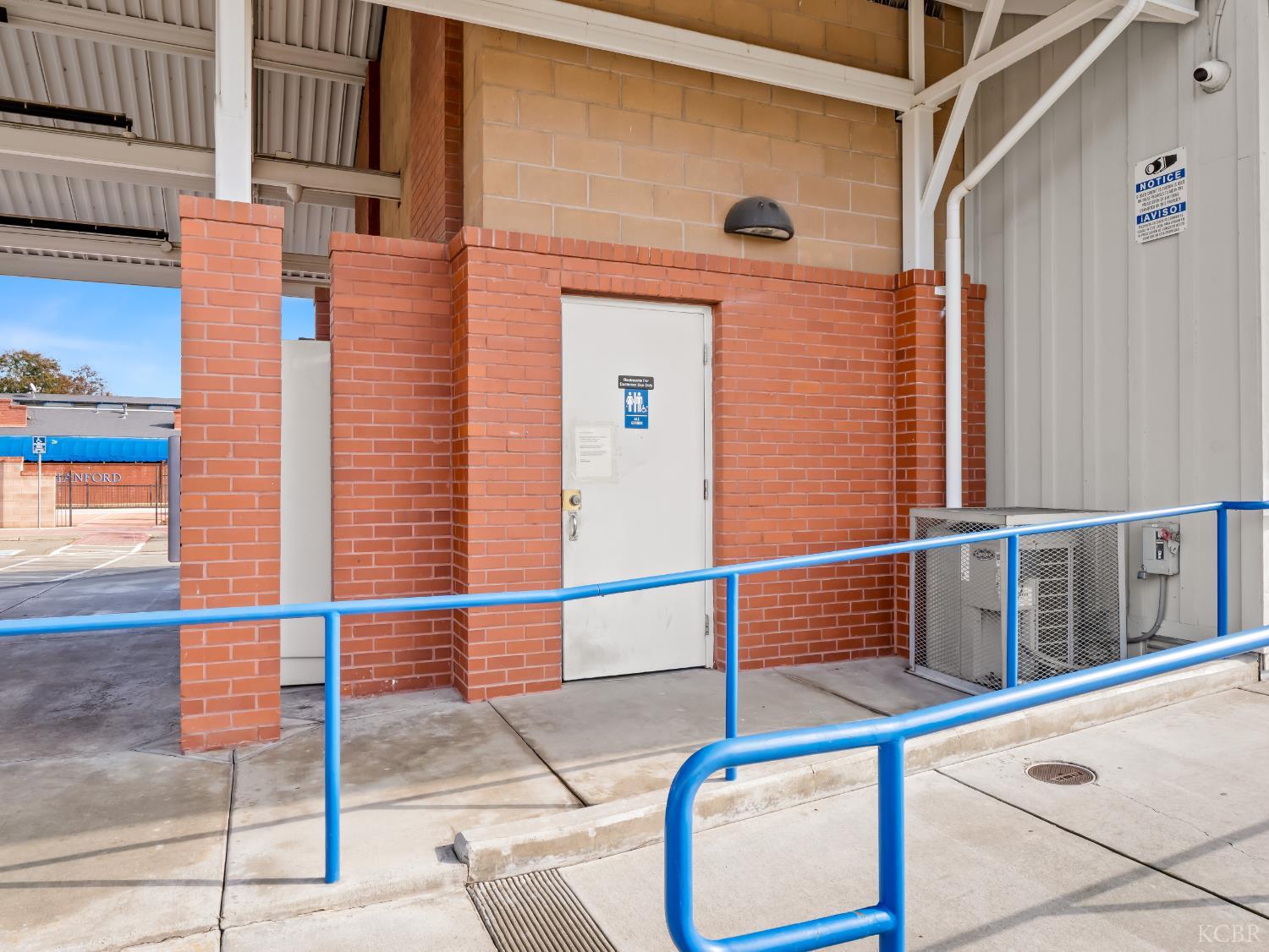 504 W 7th, Hanford, CA 93230