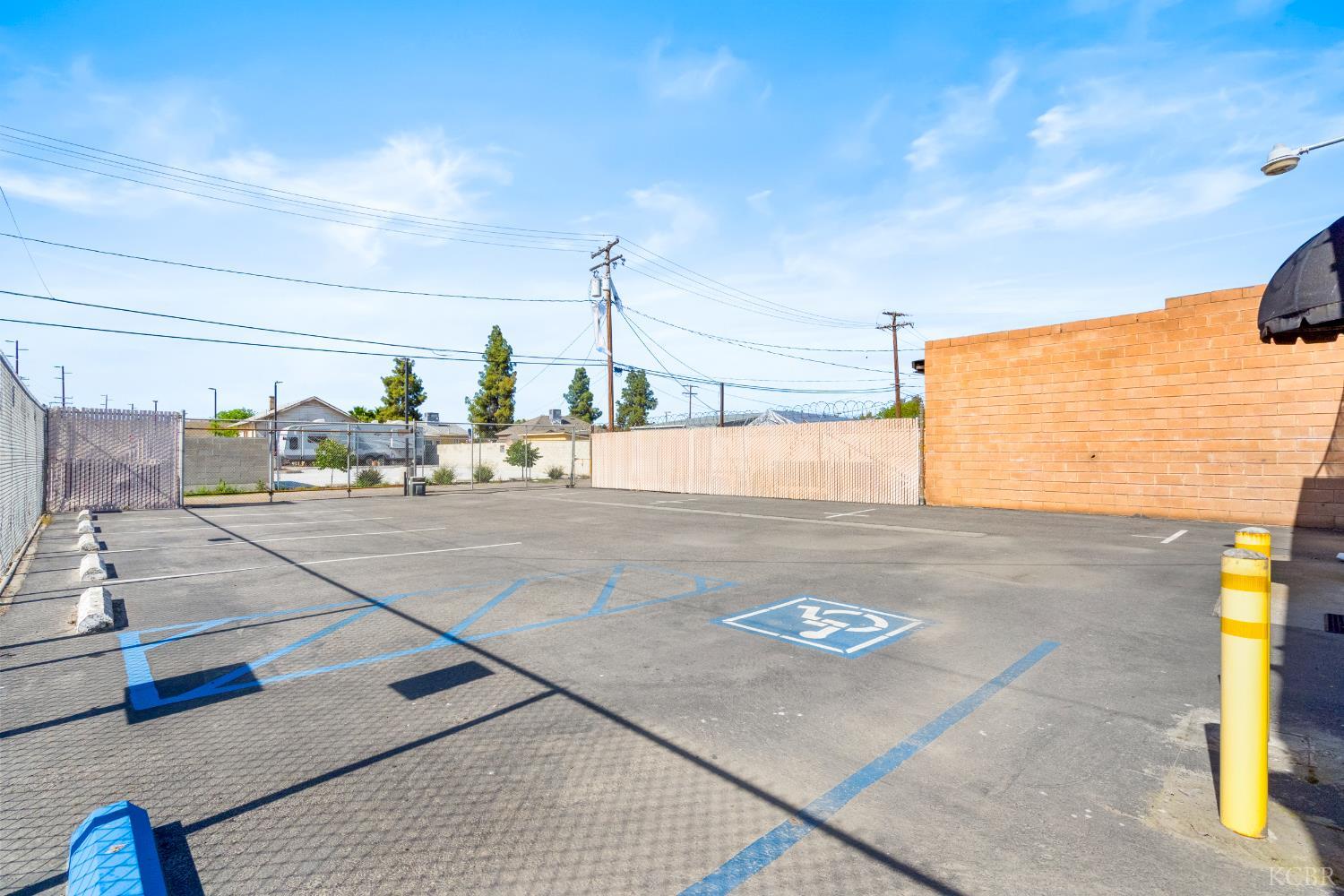 610 W 7th St., Hanford, CA 93230