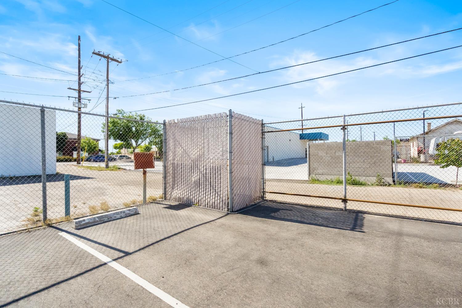 610 W 7th St., Hanford, CA 93230