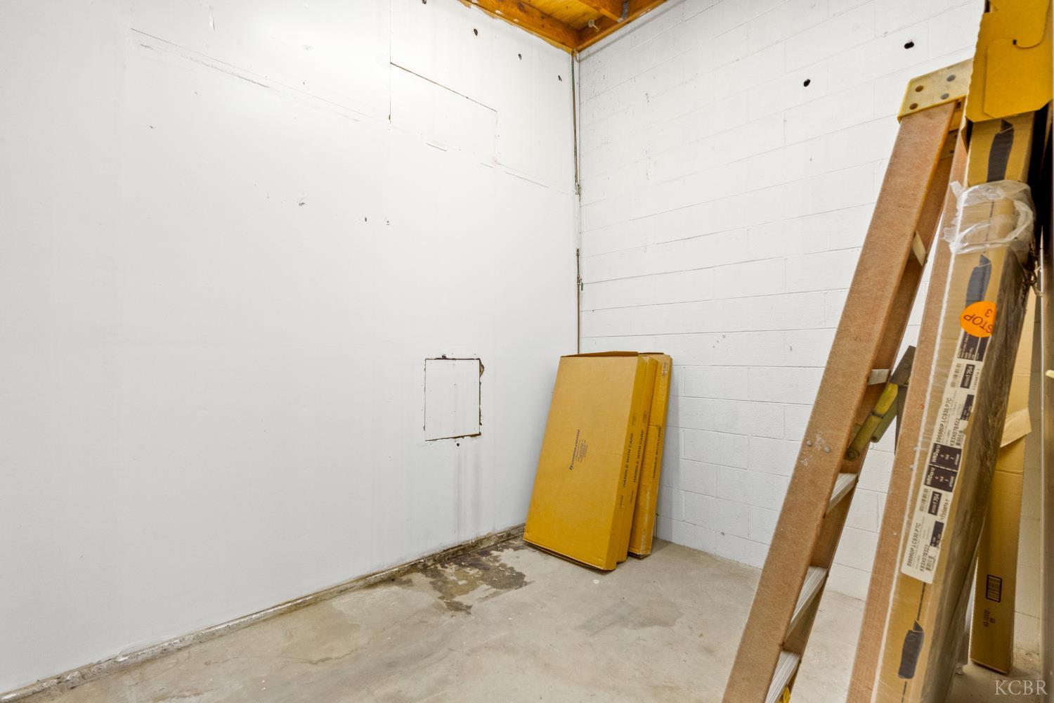 610 W 7th St., Hanford, CA 93230