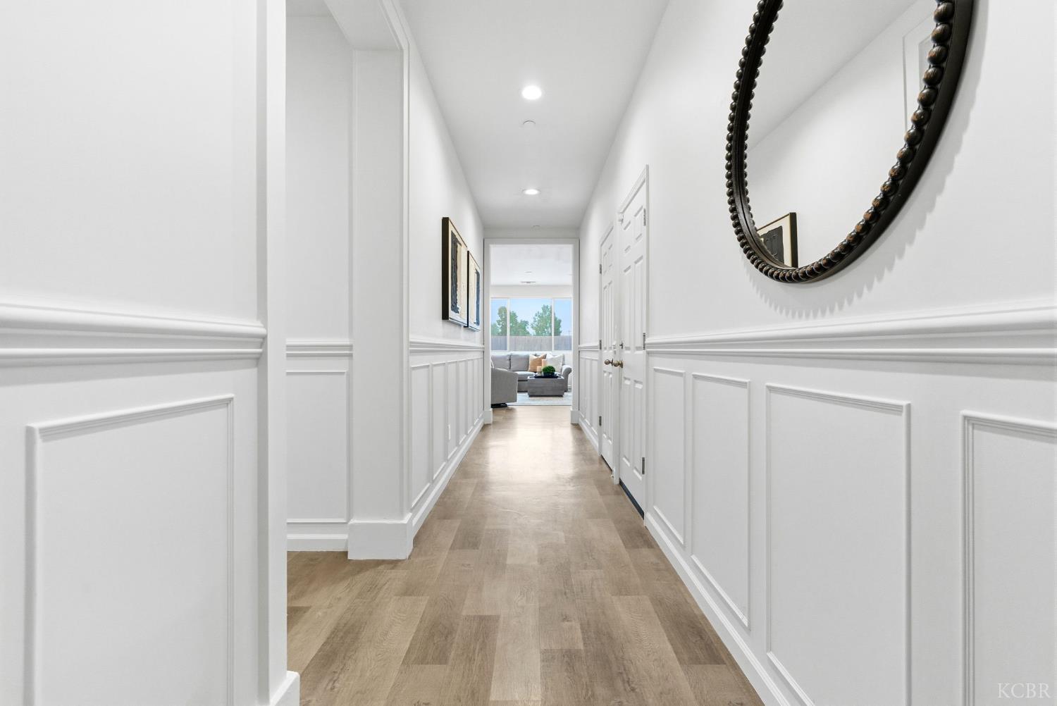 512 Daphne Ln, Lemoore, CA 93245