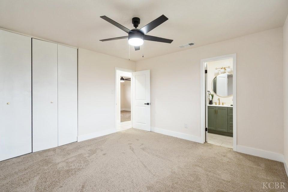 237 W Glendale Ave, Lemoore, CA 93245