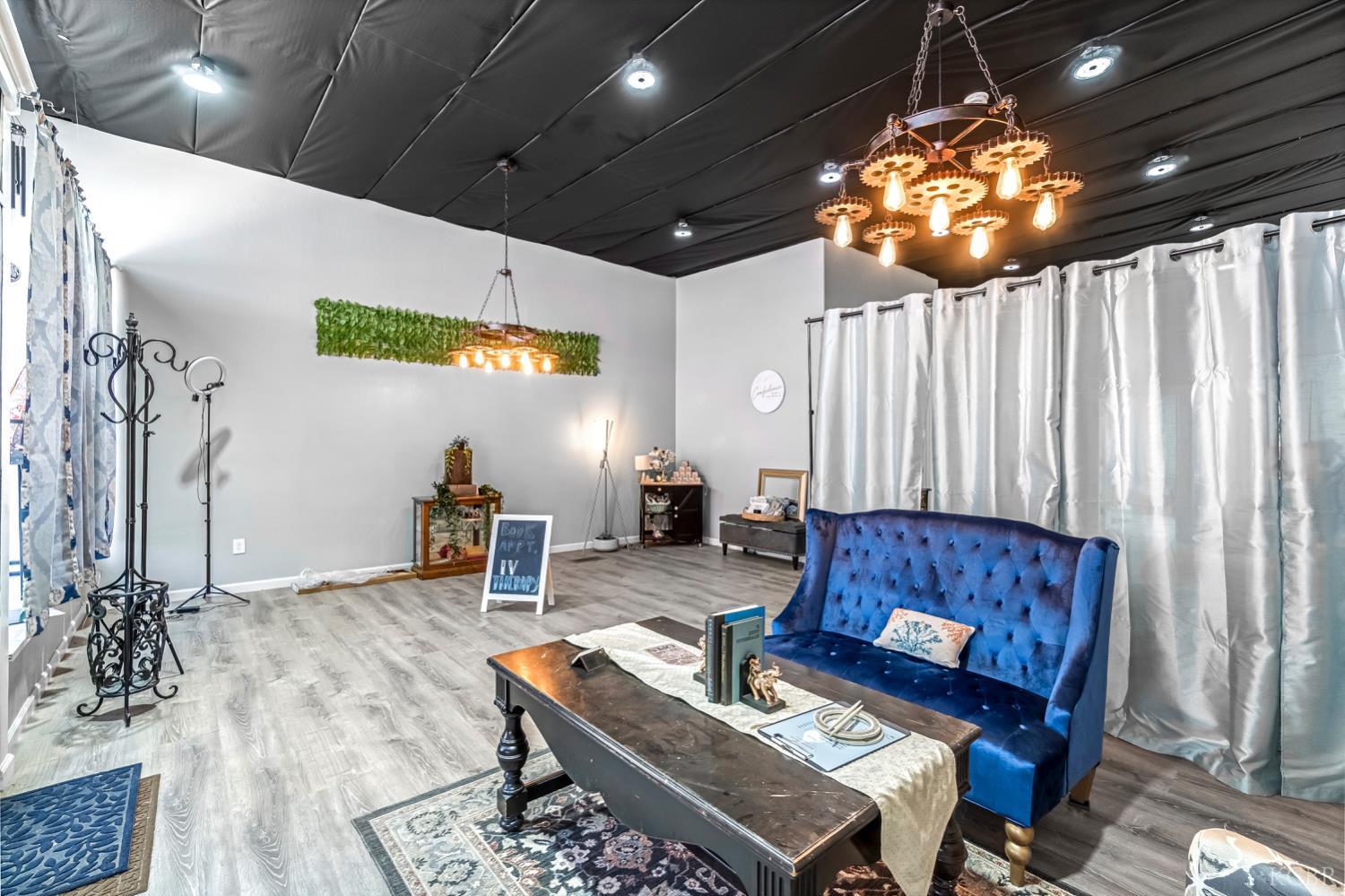 211 Keith St, Hanford, CA 93230