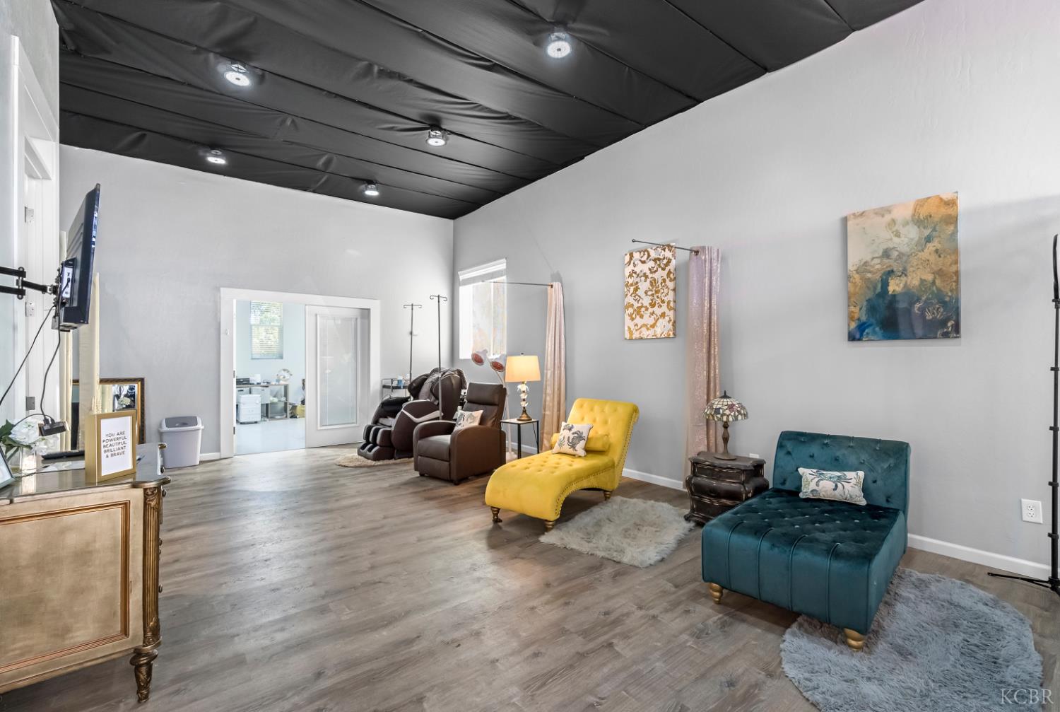 211 Keith St, Hanford, CA 93230