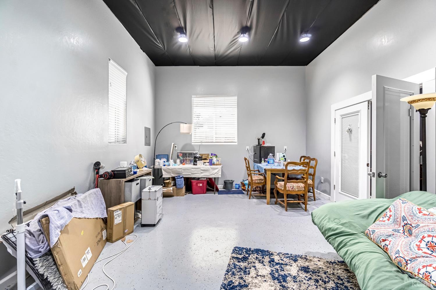 211 Keith St, Hanford, CA 93230