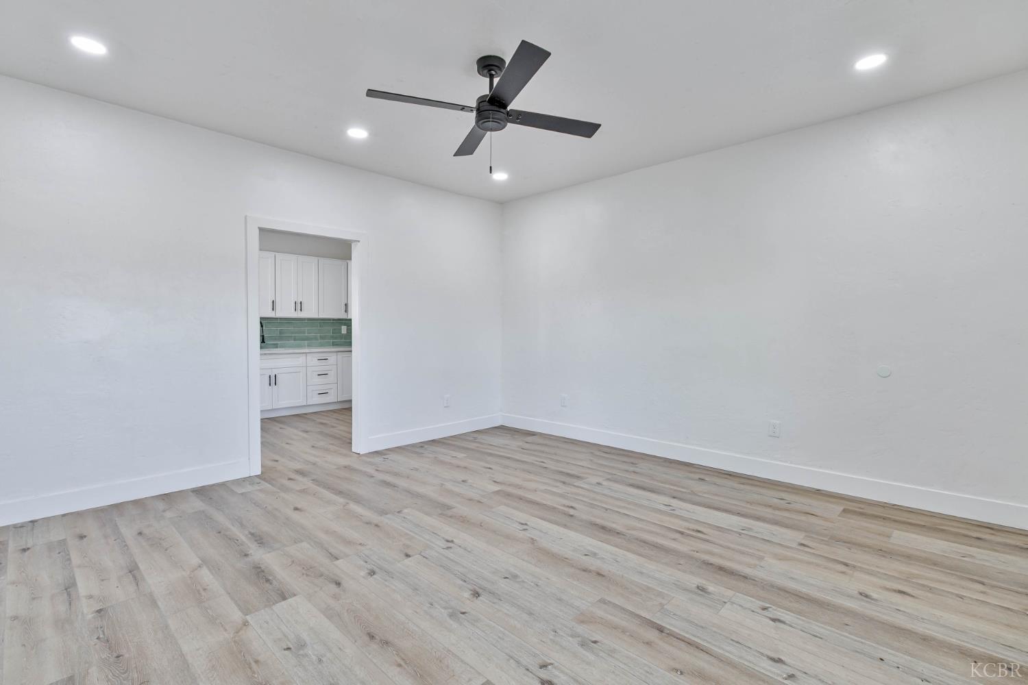 437 N Redington St, Hanford, CA 93230