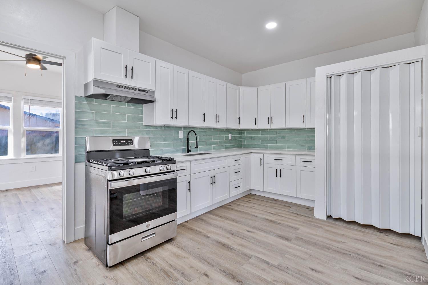 437 N Redington St, Hanford, CA 93230