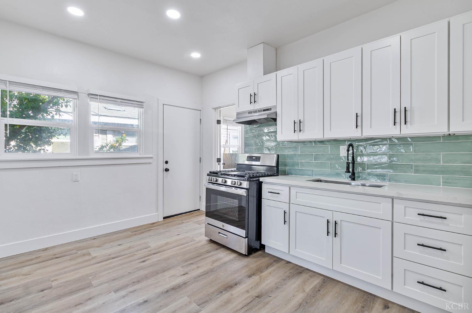 437 N Redington St, Hanford, CA 93230