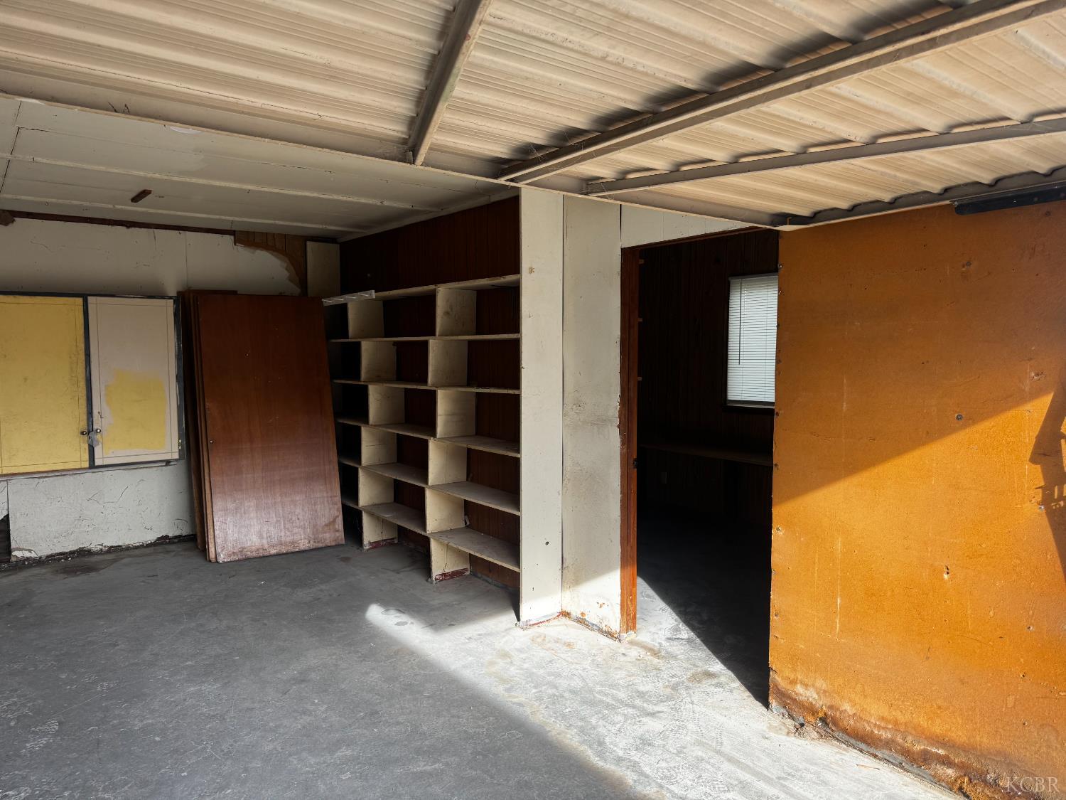 1146 S 12th Ave S, Hanford, CA 93230