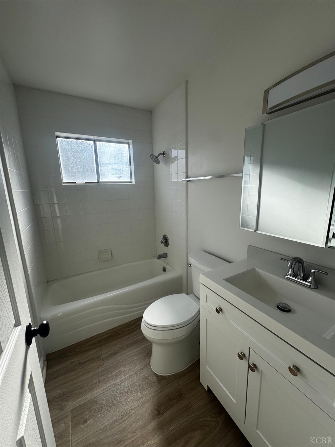 1146 S 12th Ave S, Hanford, CA 93230