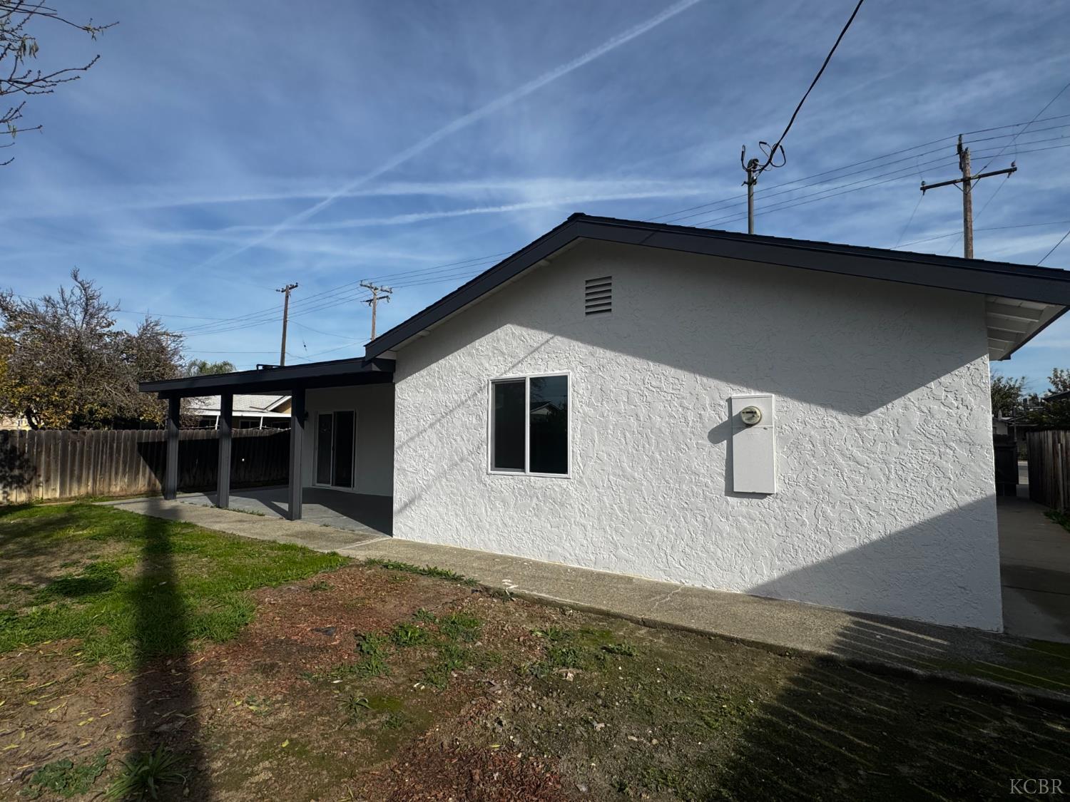 1146 S 12th Ave S, Hanford, CA 93230