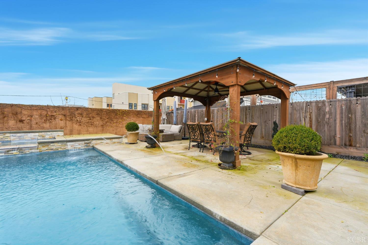 133 E Tyler Ave, Visalia, CA 93291