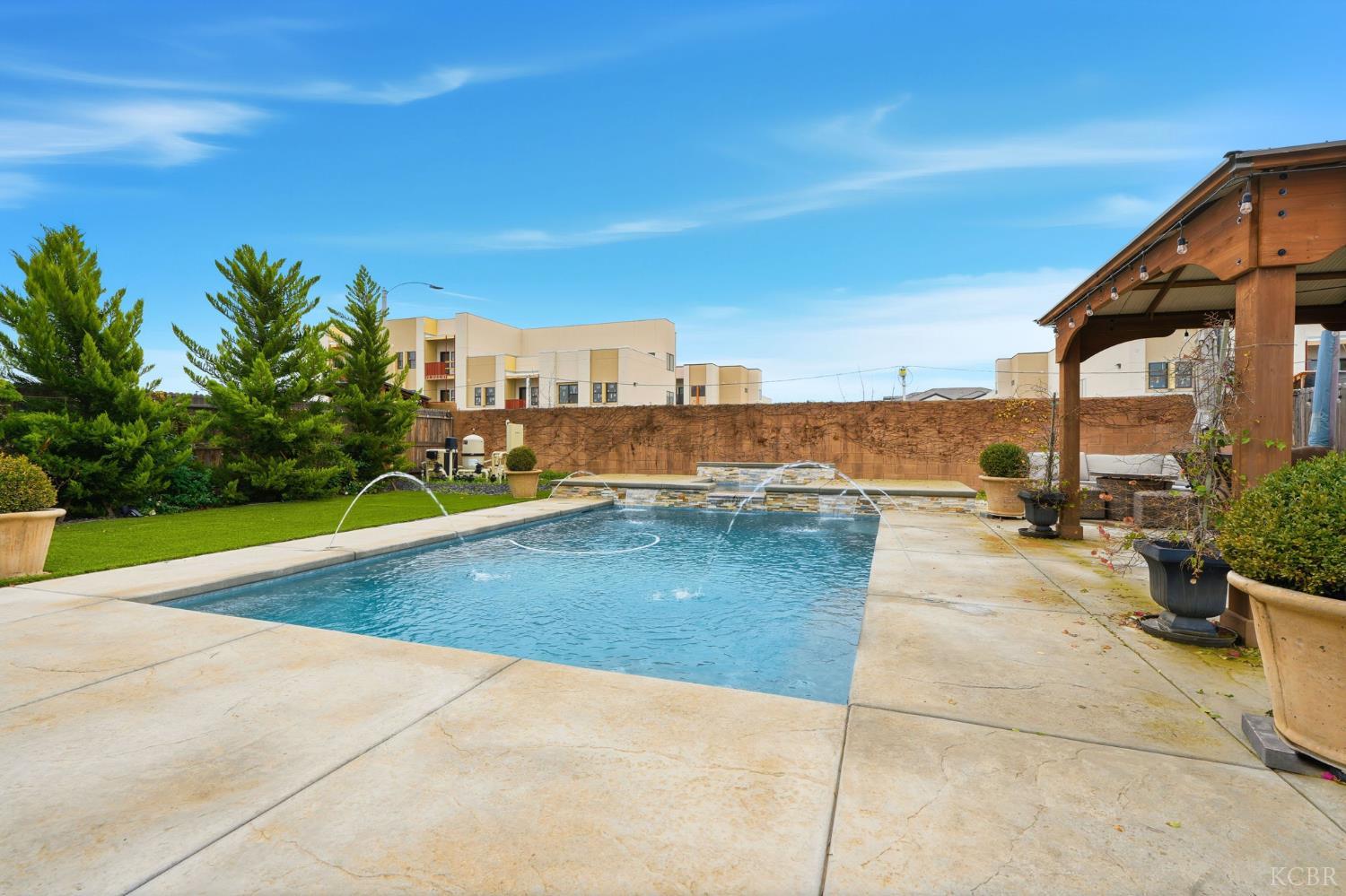 133 E Tyler Ave, Visalia, CA 93291