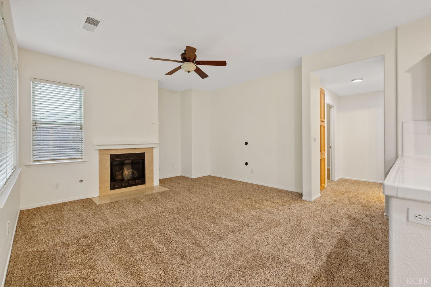 3232 N Zion Cir, Hanford, CA 93230