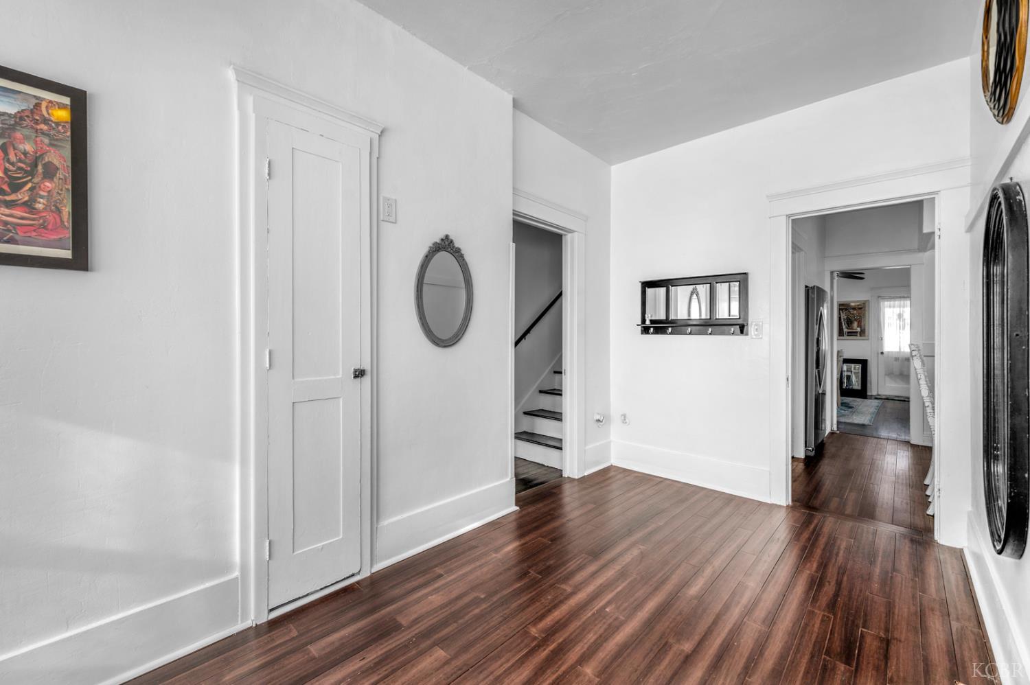 555 W D St, Lemoore, CA 93245