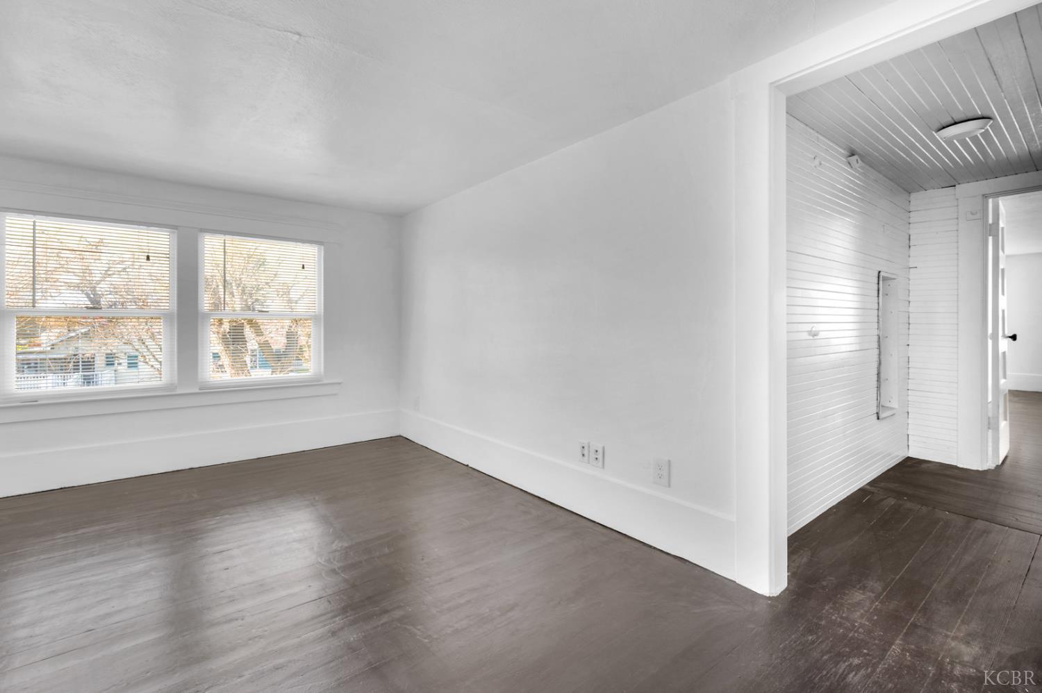 555 W D St, Lemoore, CA 93245