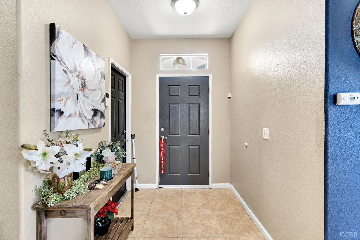 1144 W Orange St, Hanford, CA 93230