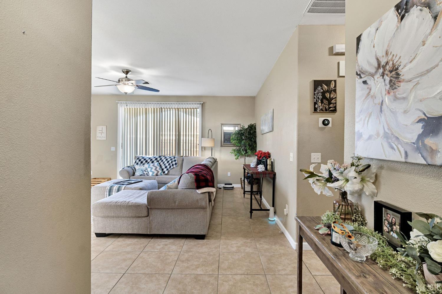 1144 W Orange St, Hanford, CA 93230