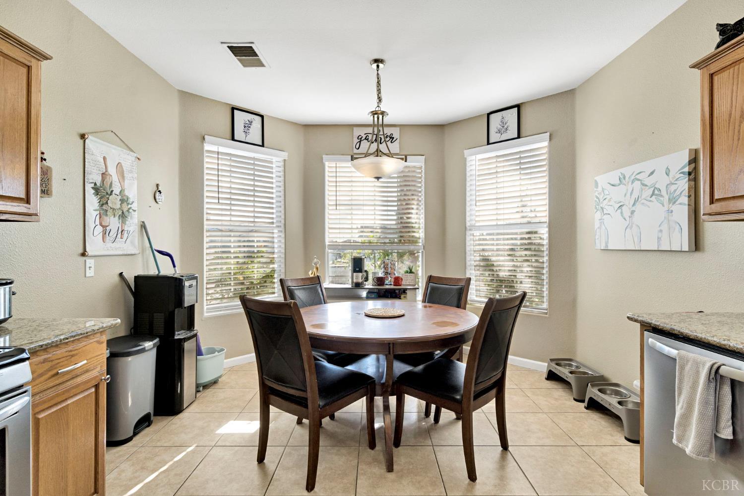 1144 W Orange St, Hanford, CA 93230