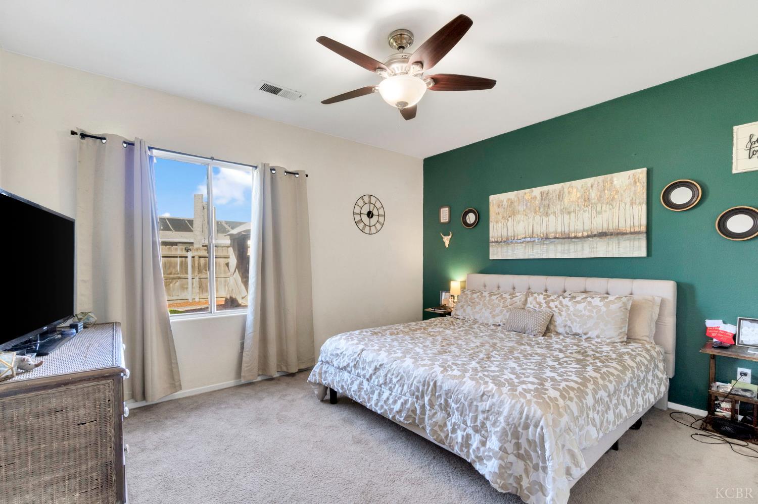 1144 W Orange St, Hanford, CA 93230