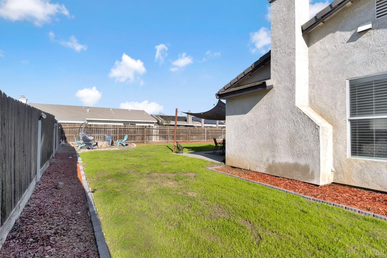 1144 W Orange St, Hanford, CA 93230