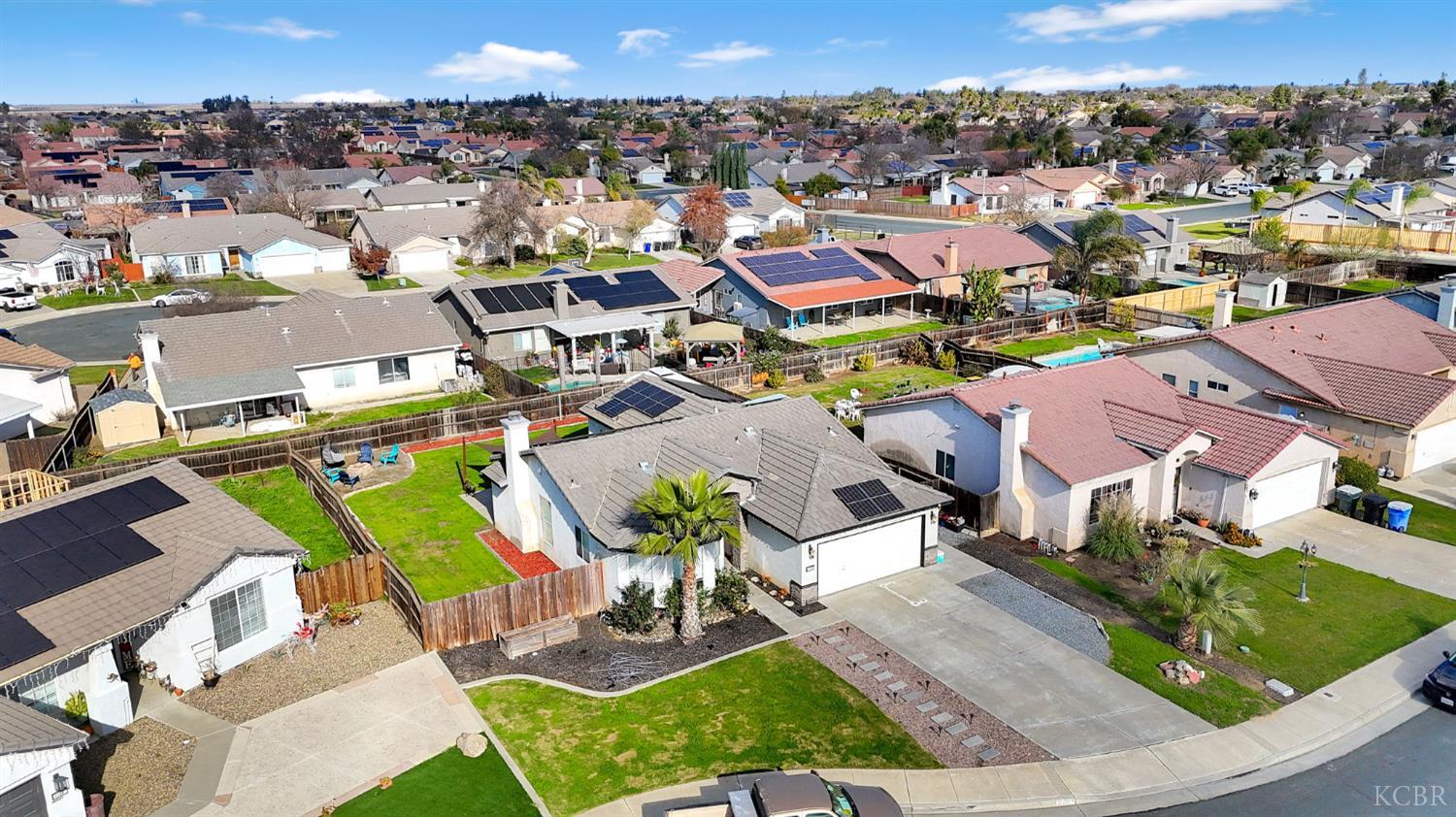 1144 W Orange St, Hanford, CA 93230