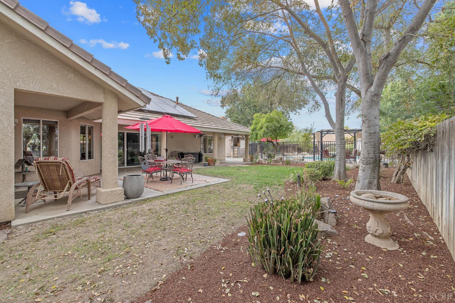 594 Diana Ct, Hanford, CA 93230