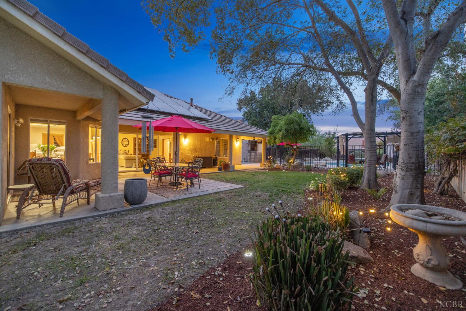 594 Diana Ct, Hanford, CA 93230