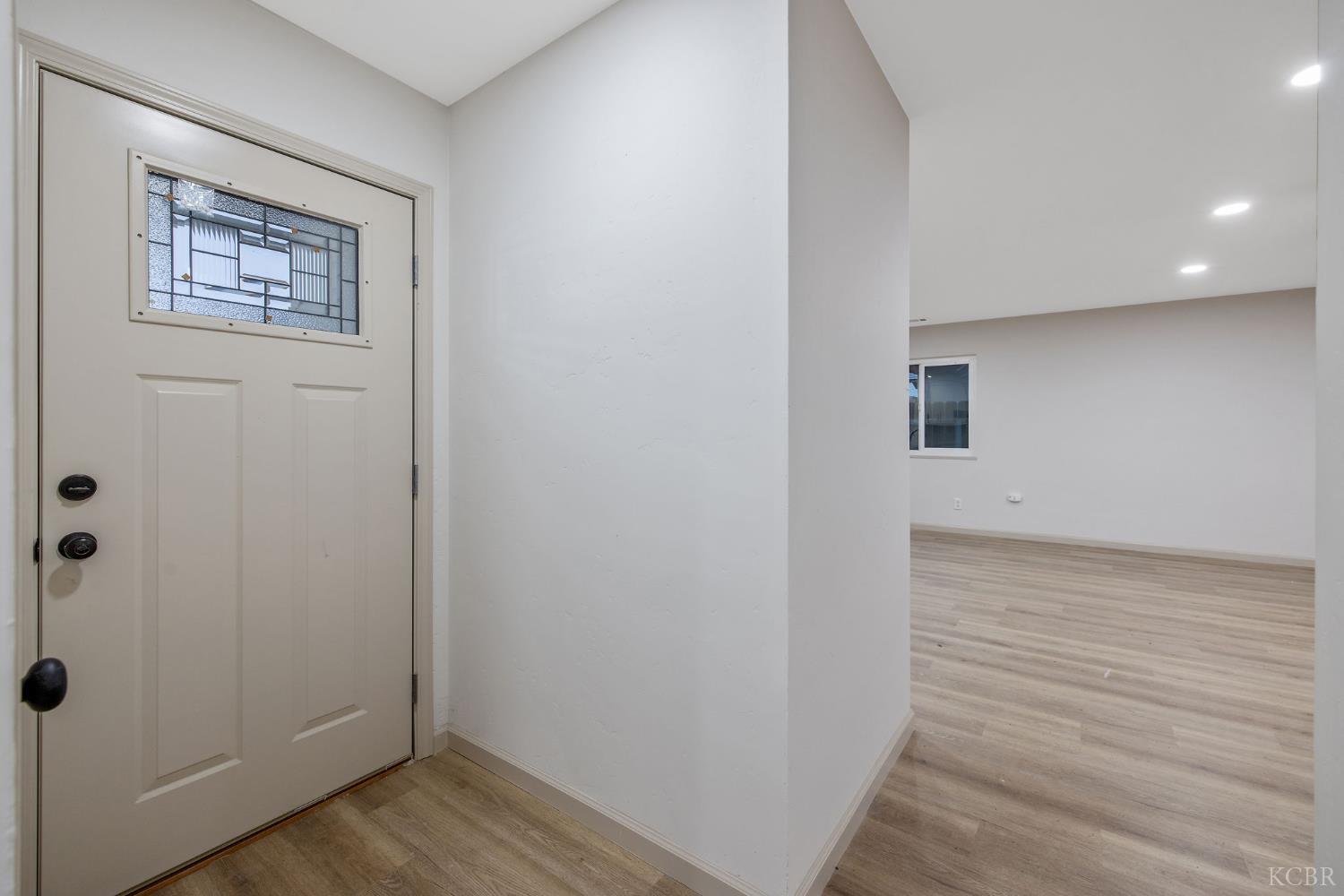 255 Lombardy Ln, Lemoore, CA 93245