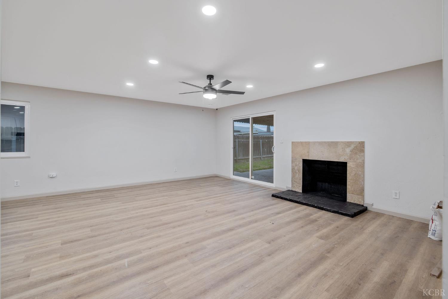 255 Lombardy Ln, Lemoore, CA 93245