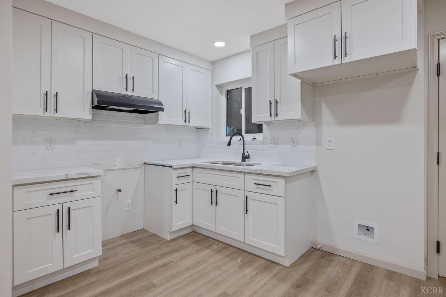 255 Lombardy Ln, Lemoore, CA 93245